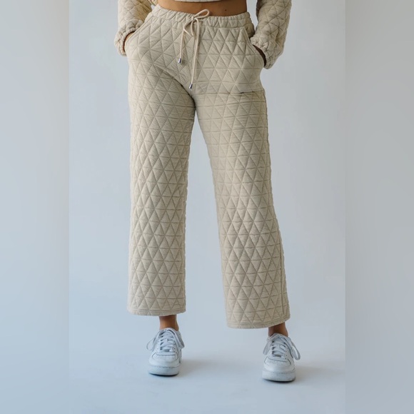 🏷️ NWT Palogram Textured Straight Leg Pant in Sand - Picture 1 of 12